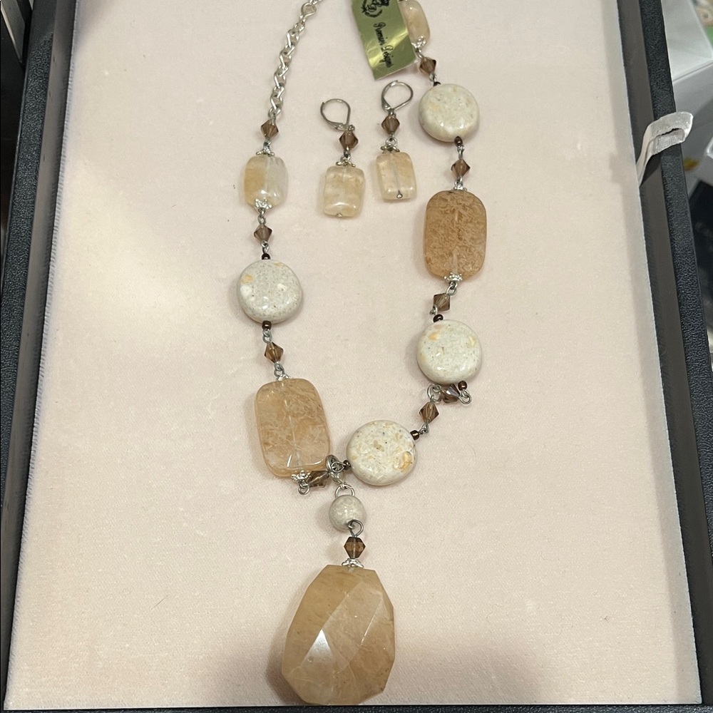 Premier Designs Beige and Brown Necklace Set